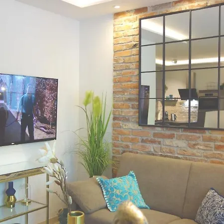 P1 Studio Apartment