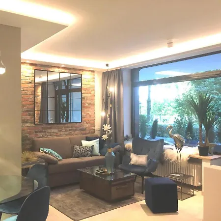 P1 Studio Apartment *